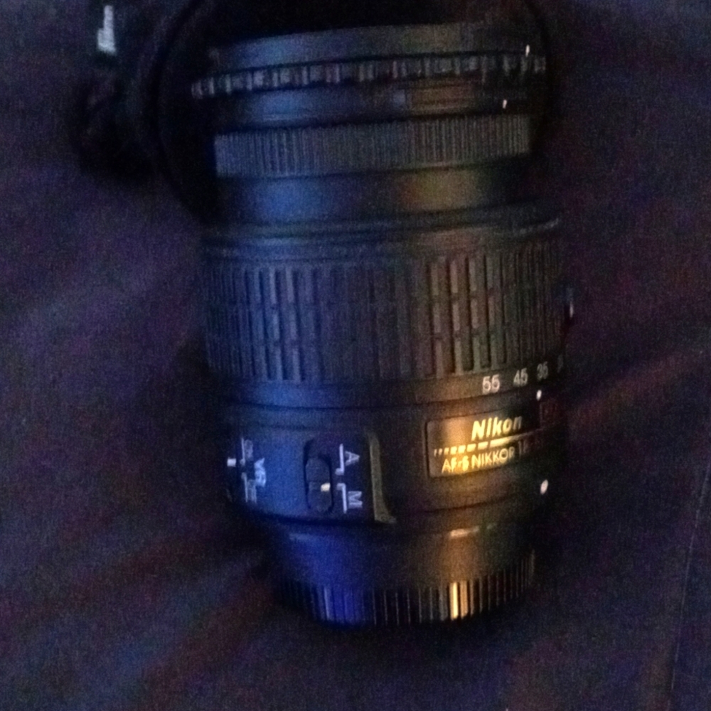 Nikon  D3100 sigma lense, black. Comes with Nikon black bag.